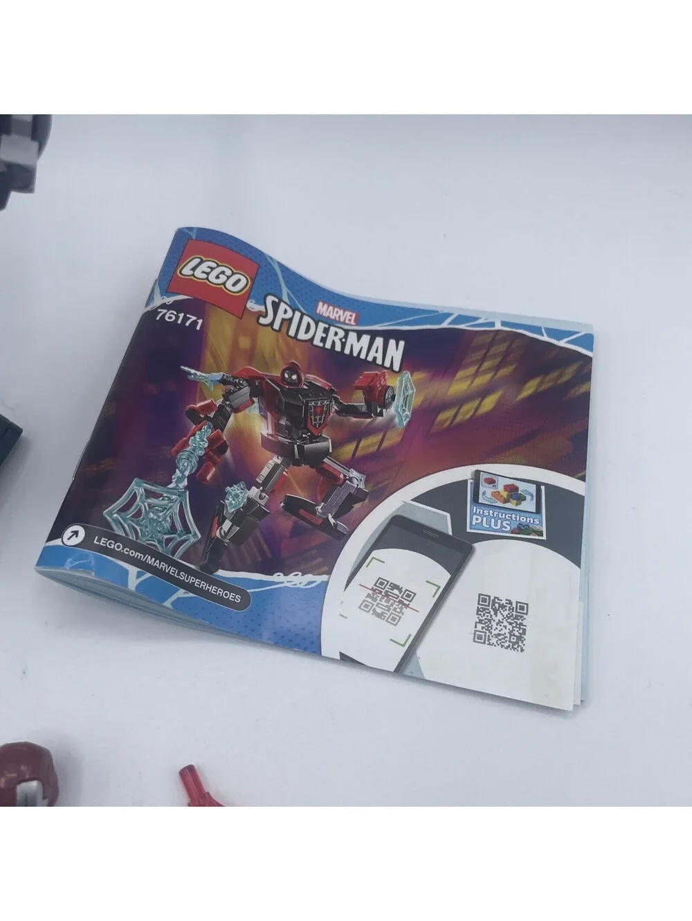 LEGO (76171)  Marvel: Spider-Man Miles Morales Mech Armor & More Marvel Mini Fig